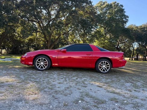 Used 2002 Chevrolet Camaro Z28 w/ SS Performance/Appearance Pkg RWD image 2