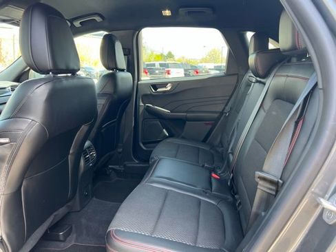 Used 2023 Ford Escape ST-Line w/ Tech Pack #1 AWD/4WD image 17