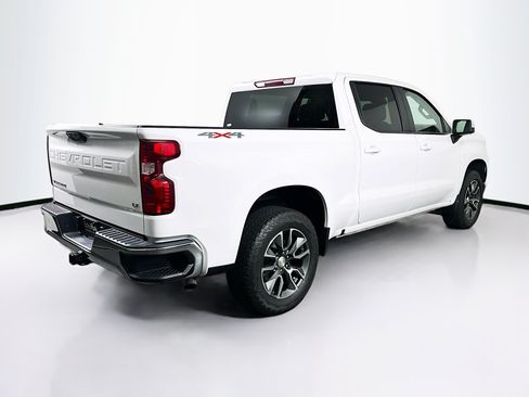 Used 2024 Chevrolet Silverado 1500 LT AWD/4WD image 9