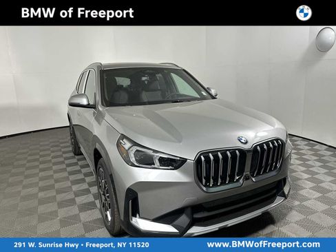 Used 2025 BMW X1 xDrive28i w/ Technology Package image 1
