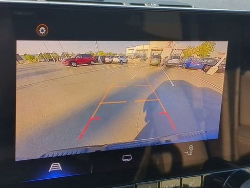 Used 2023 Chevrolet Colorado ZR2 image 18