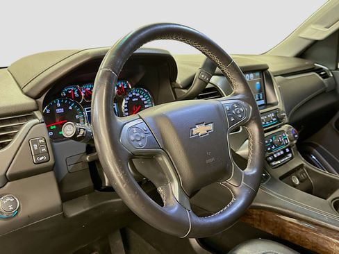 Used 2018 Chevrolet Tahoe LT image 18