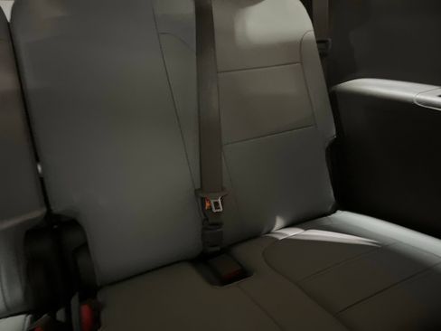 Used 2020 Chevrolet Traverse LT w/ LT Premium Package FWD image 16