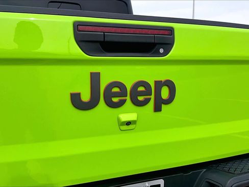 Used 2021 Jeep Gladiator Mojave AWD/4WD image 10