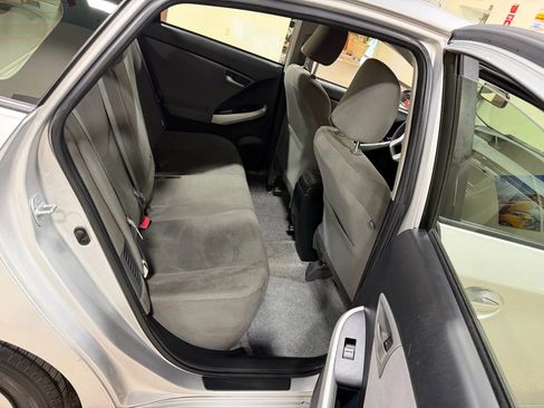 Used 2014 Toyota Prius Two image 32