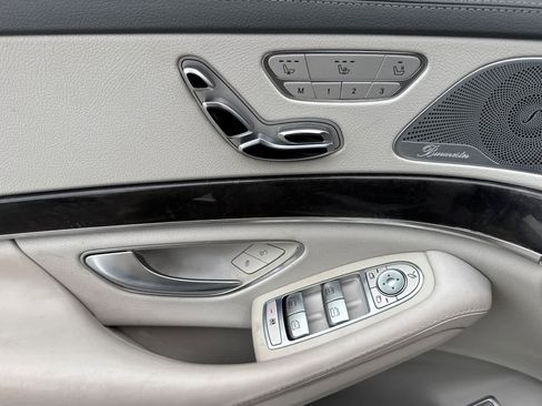 Used 2015 Mercedes-Benz S 550 Sedan image 11