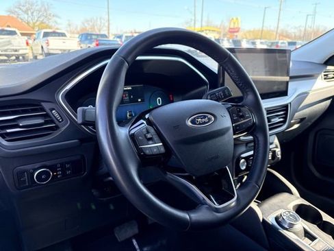 Used 2024 Ford Escape Platinum AWD/4WD image 13