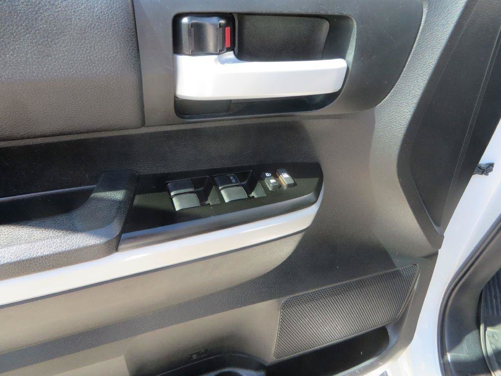 Used 2018 Toyota Tundra SR5 AWD/4WD image 14