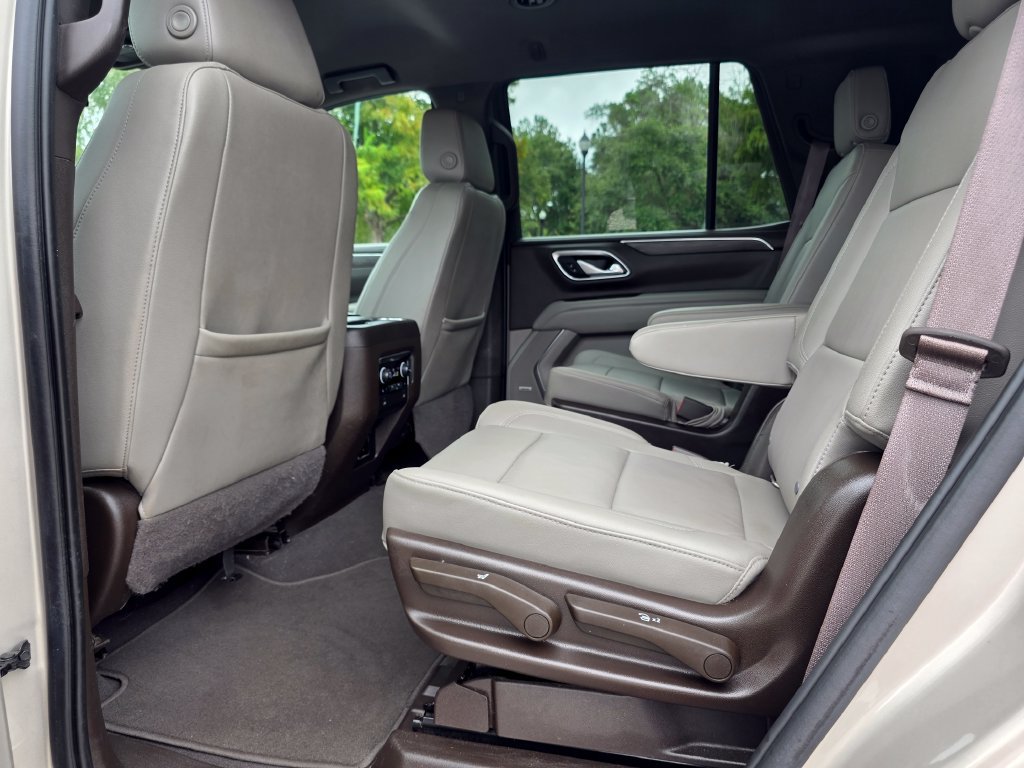 Certified 2022 Chevrolet Tahoe Z71 w/ Luxury Package AWD/4WD image 26