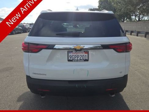 Used 2023 Chevrolet Traverse LT FWD image 4