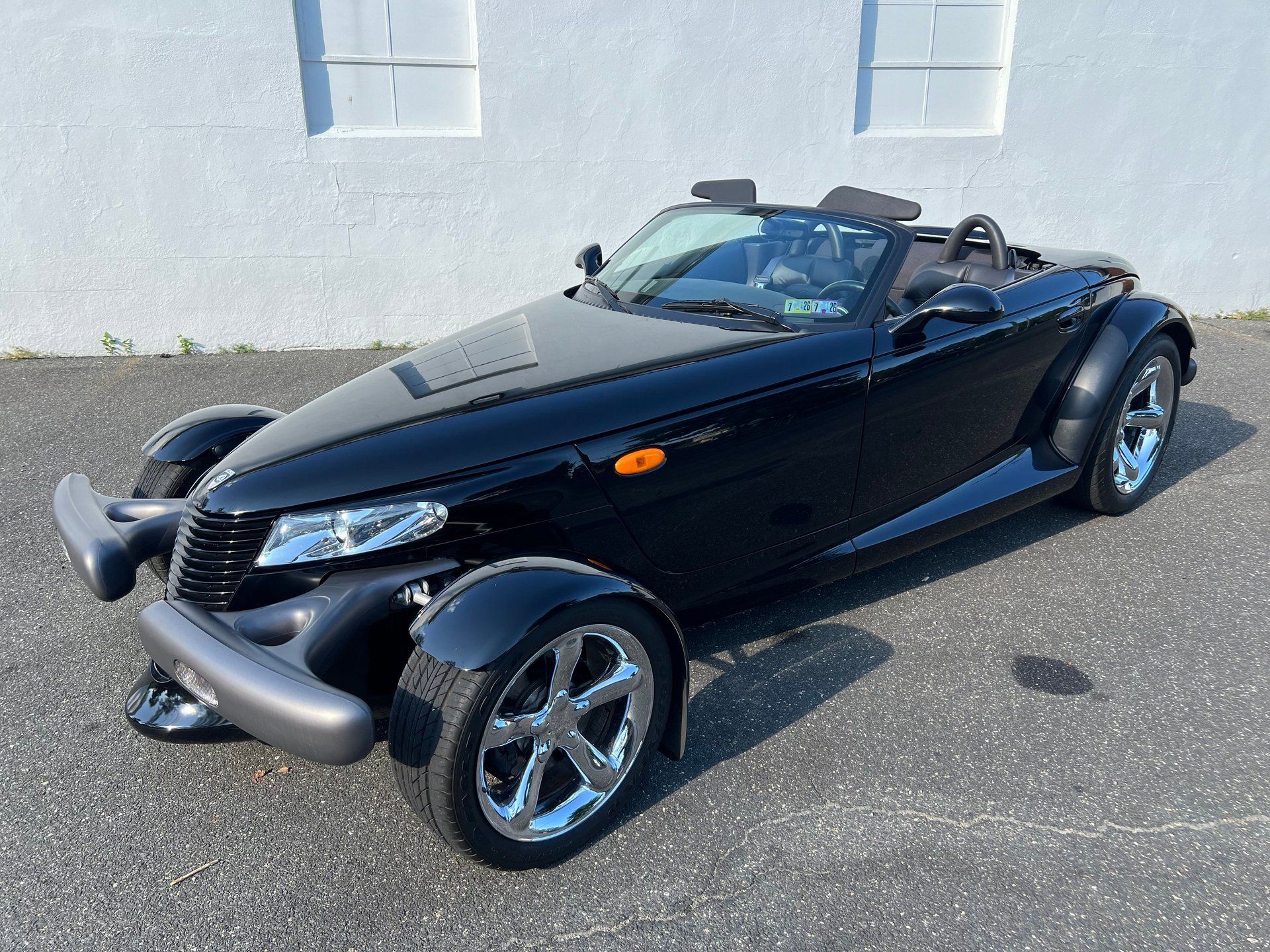 Used 1999 Plymouth Prowler RWD image 2