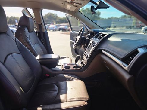 Used 2015 GMC Acadia SLT image 9