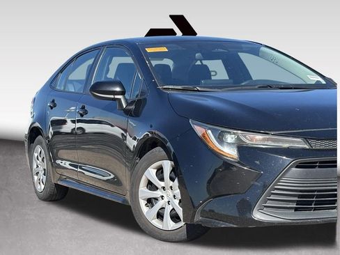 Used 2024 Toyota Corolla LE image 1