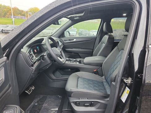 New 2026 Volkswagen Atlas Cross Sport SEL Premium R-Line AWD/4WD image 9
