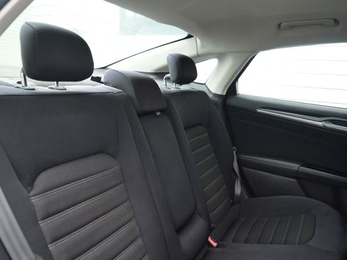 Used 2014 Ford Fusion SE image 21