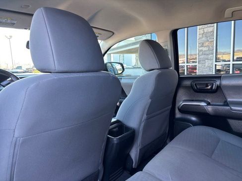 Used 2022 Toyota Tacoma SR5 w/ Technology Package image 23