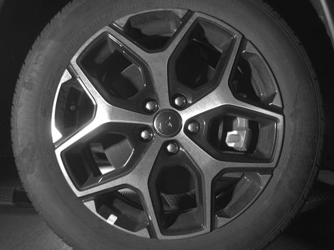 Used 2025 Jeep Compass Limited image 13