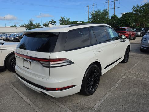 Certified 2024 Lincoln Aviator Reserve w/ Jet Package RWD image 4