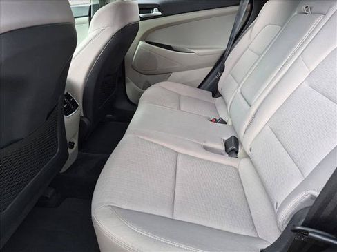 Used 2021 Hyundai Tucson SEL FWD image 17