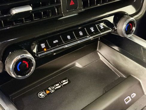 Used 2025 Chevrolet Tahoe RST w/ RST Performance Edition AWD/4WD image 16