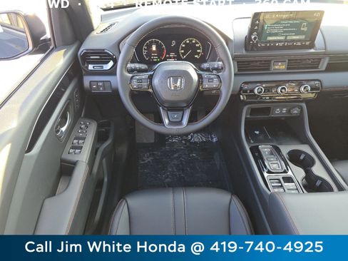 New 2025 Honda Pilot TrailSport image 24