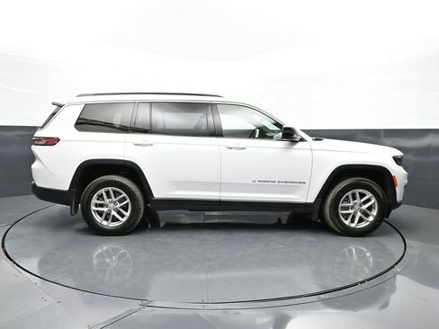 New 2026 Jeep Grand Cherokee L Laredo w/ MOPAR Finishing Package AWD/4WD image 4