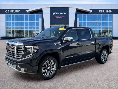 Used 2025 GMC Sierra 1500 Denali w/ Denali Reserve Package AWD/4WD image 8