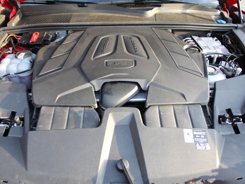 Certified 2025 Porsche Cayenne S image 29