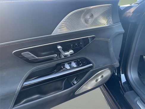 Used 2022 Mercedes-Benz SL 63 AMG 4MATIC w/ AMG Aerodynamic Package image 24