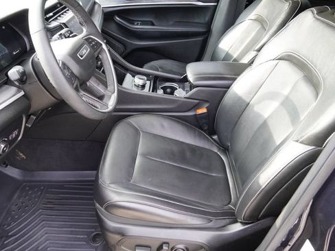 Used 2023 Jeep Grand Cherokee L Limited RWD image 25