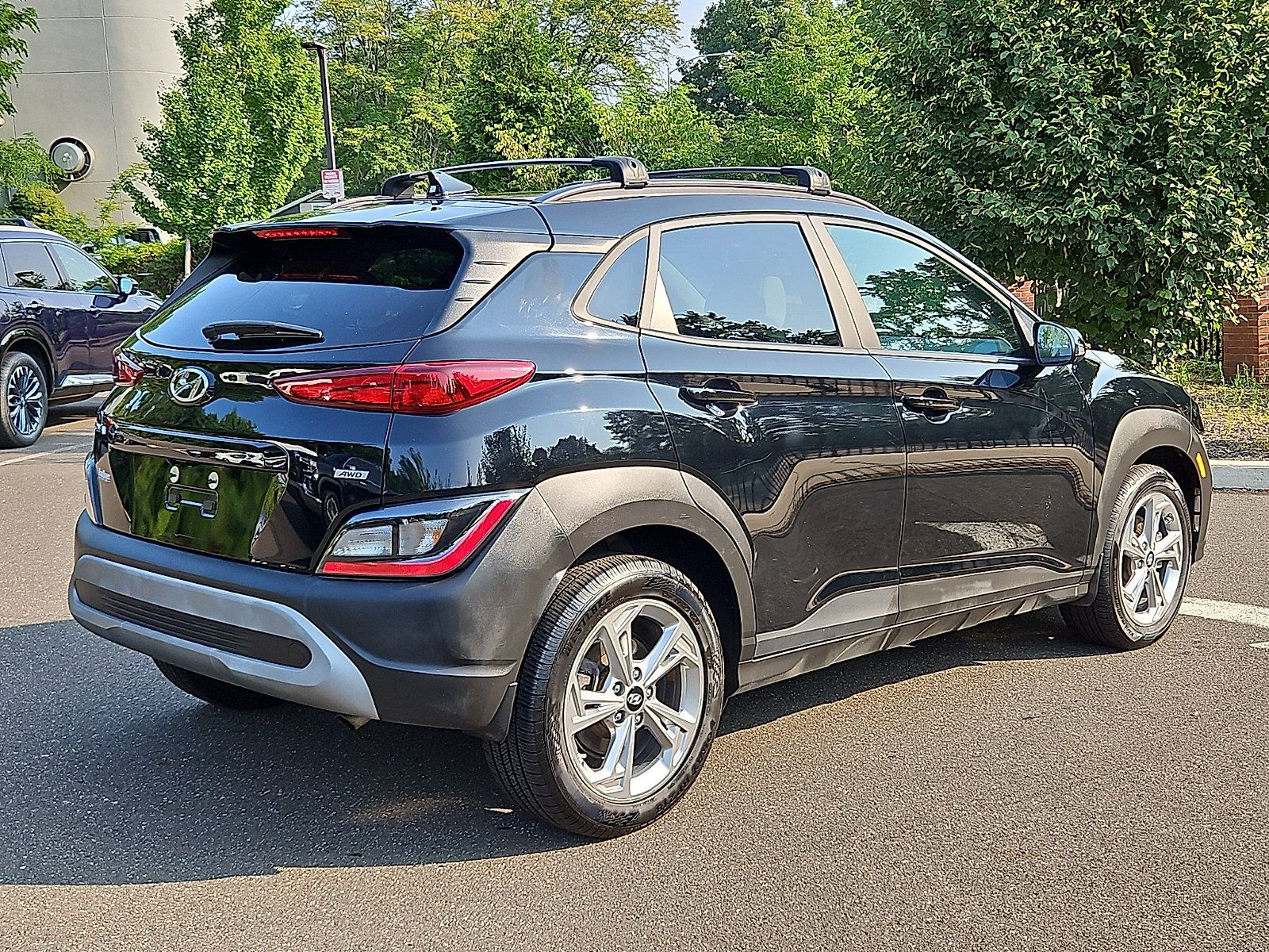 Used 2023 Hyundai Kona SEL AWD/4WD image 6