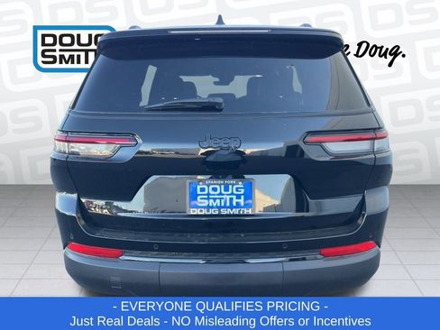 New 2025 Jeep Grand Cherokee L Altitude image 32