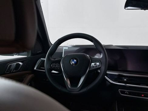 Used 2026 BMW X5 xDrive40i w/ Premium Package image 11