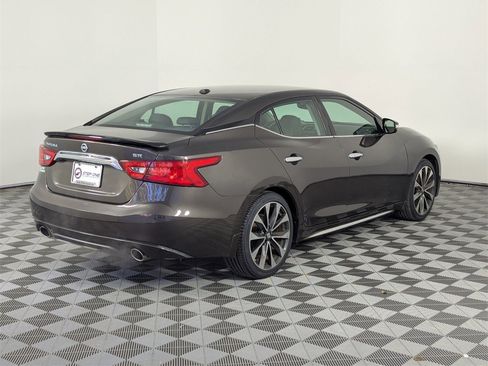 Used 2016 Nissan Maxima SR image 5