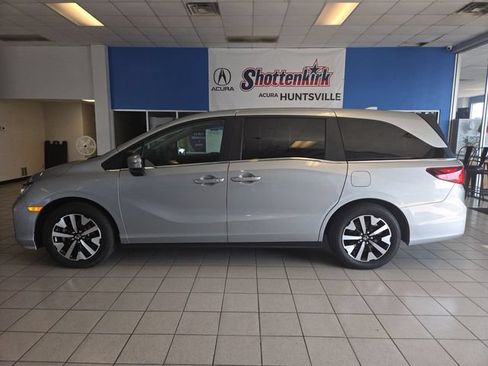 Used 2025 Honda Odyssey EX-L image 5