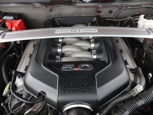 Used 2013 Ford Mustang GT Premium w/ Comfort Pkg RWD image 17