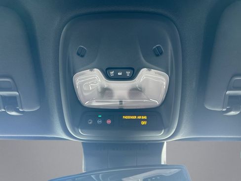 Used 2024 GMC Canyon Elevation RWD image 39