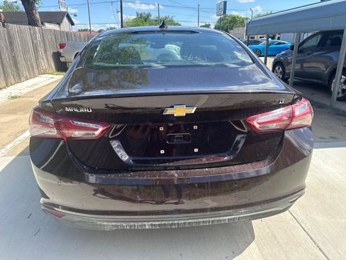 Used 2020 Chevrolet Malibu LT w/ Leather Package FWD image 6