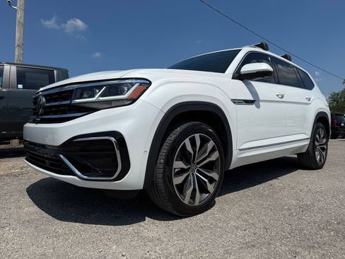 Used 2023 Volkswagen Atlas SEL Premium AWD/4WD image 2