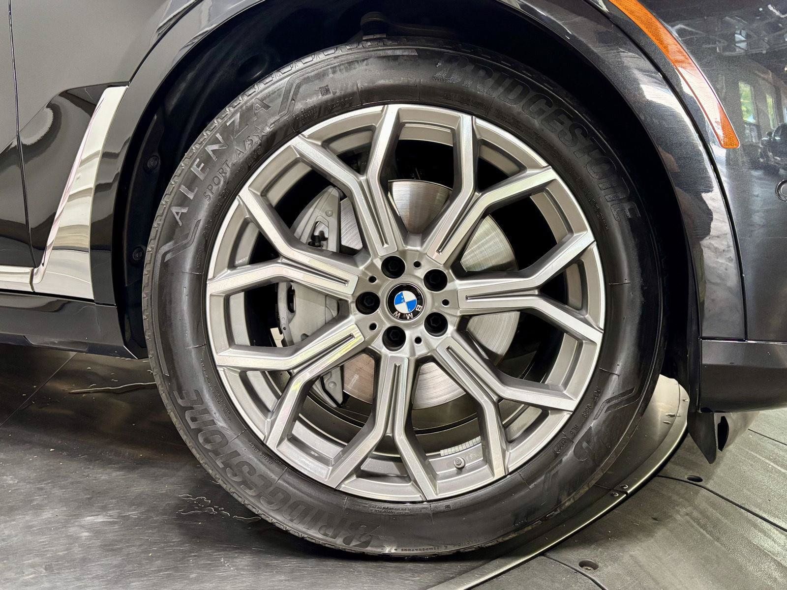 Used 2024 BMW X7 xDrive40i AWD/4WD image 12