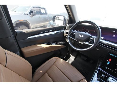 New 2026 Cadillac Escalade Luxury w/ Touring Package AWD/4WD image 8