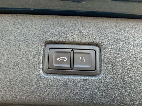 Used 2018 Audi Q7 3.0T Prestige image 8