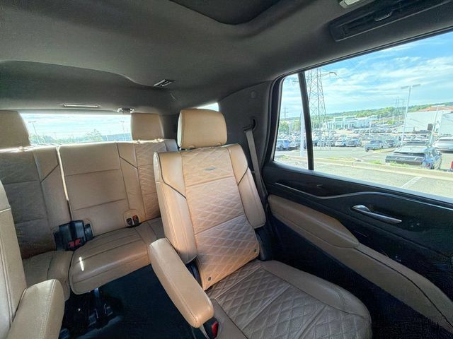 Used 2023 Cadillac Escalade Sport AWD/4WD image 17