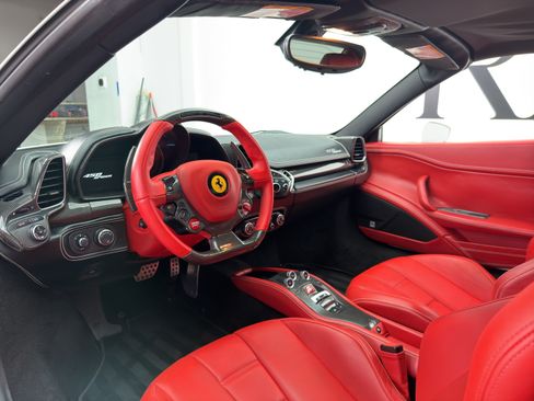 Used 2013 Ferrari 458 Spider RWD image 24