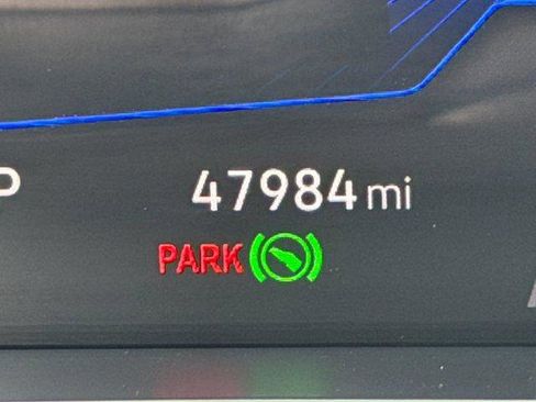 Used 2023 Volkswagen Tiguan SE w/ Panoramic Sunroof Package image 35