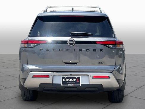 Used 2024 Nissan Pathfinder SL w/ Lighting Package (N92) FWD image 5