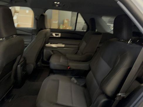 Certified 2024 Ford Explorer XLT image 10