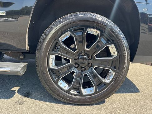 Used 2019 GMC Yukon Denali w/ Denali Ultimate Package AWD/4WD image 44