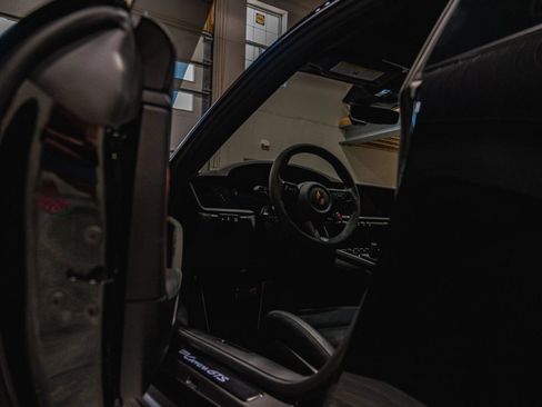 Used 2025 Porsche 911 GTS image 52
