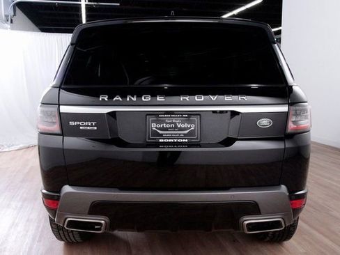 Used 2018 Land Rover Range Rover Sport HSE image 4